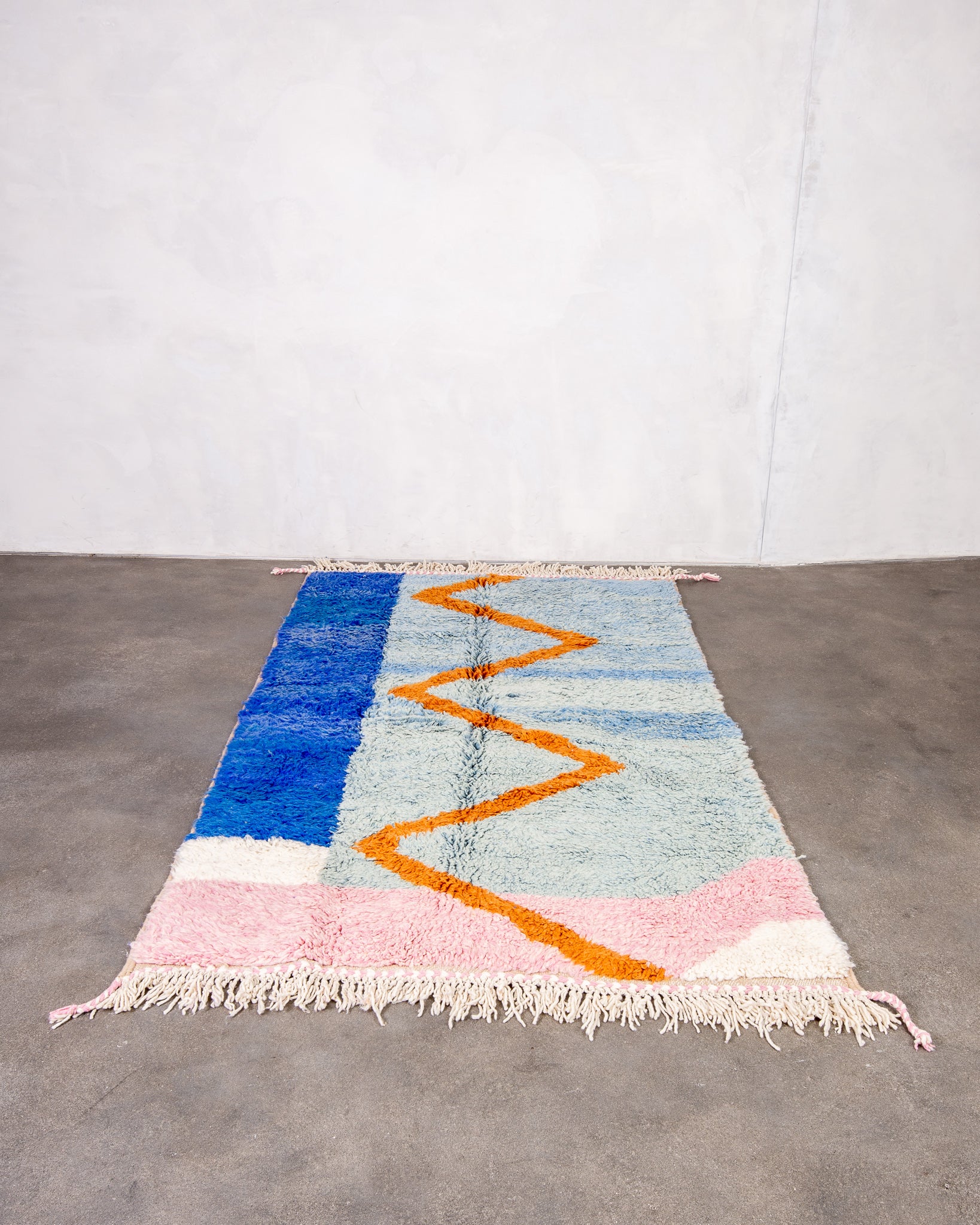Modern designer handcrafted Berber rug from morocco Beniourain with beautiful colors and patterns